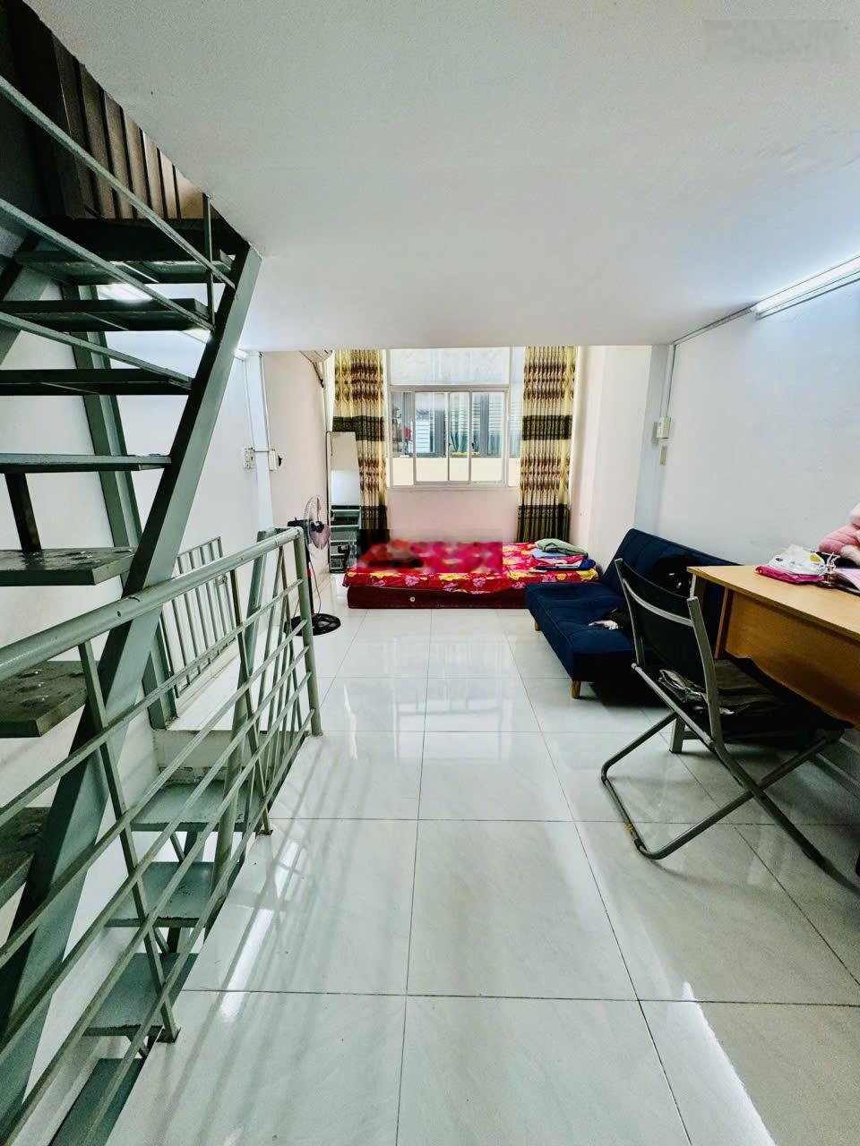 Giảm 200 triệu - bán nhanh nhà 1 trệt 3 lầu đường nguyễn trãi -gần chợ bến thành, bùi viện