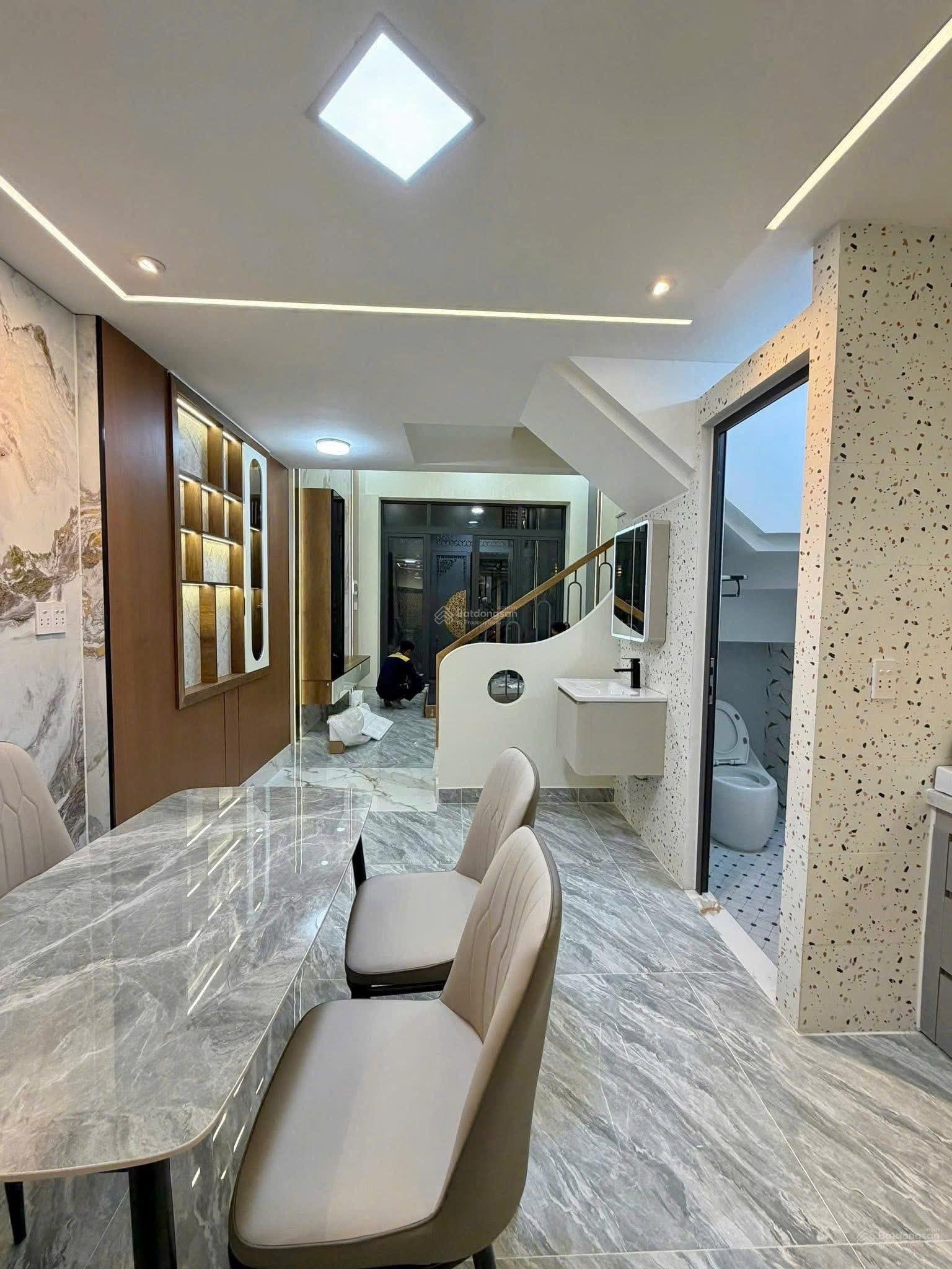 Gấp! Cực phẩm trung tâm đường Đinh Tiên Hoàng, Phường 3, Bình Thạnh, 39,6m2, 3tỷ850tr