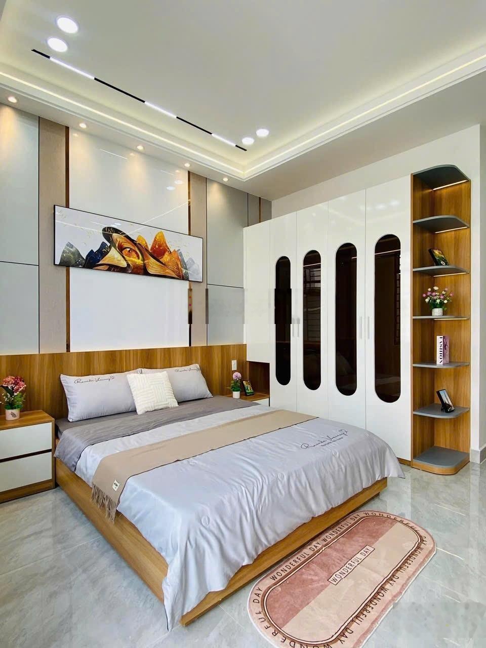 Chú Sáu cần bán nhà DT 71.8m2 Thạnh Lộc 19 P. Thạnh Lộc Q12 giá 2tỷ150tr, đang cho thuê 10tr/tháng