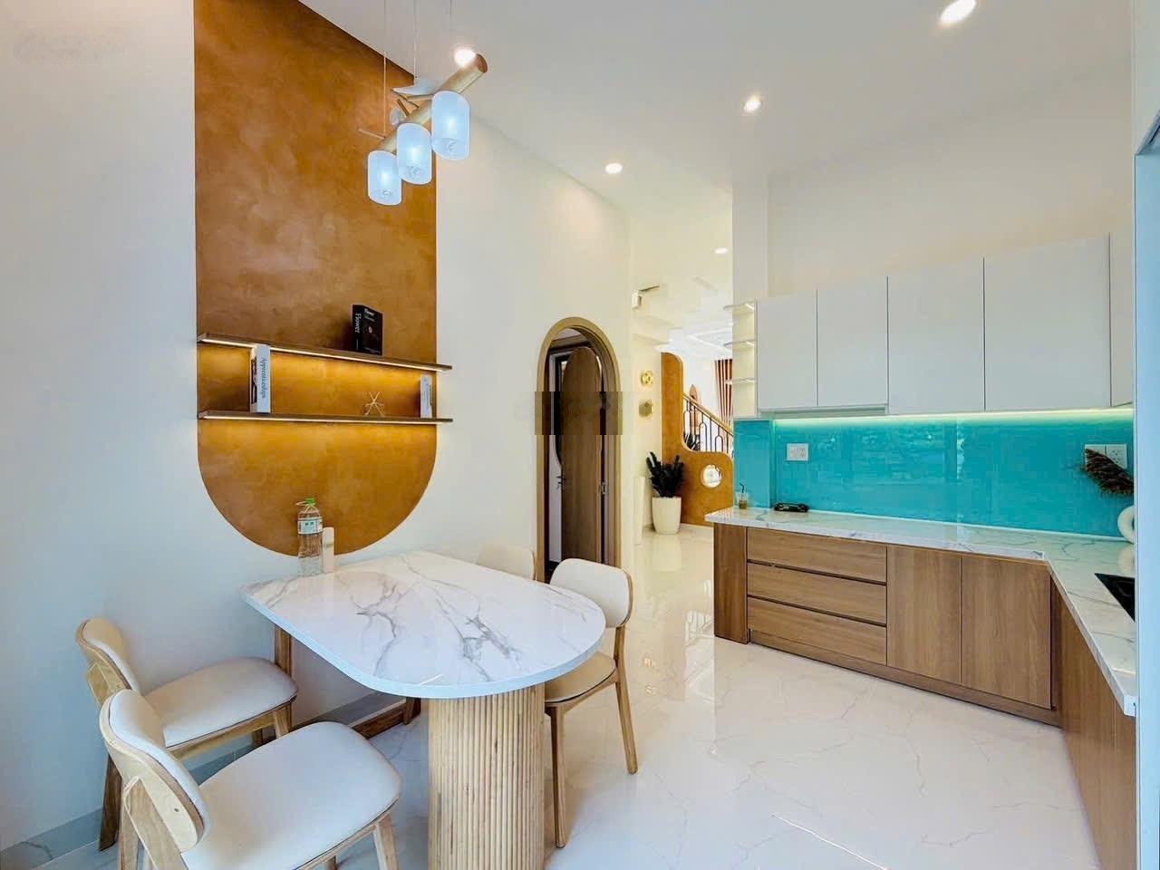 Nhà đẹp giá bất ngờ 2tỷ750 Bùi Quang Là P12 Q. Gò Vấp DT 67.1m2, sổ hồng riêng