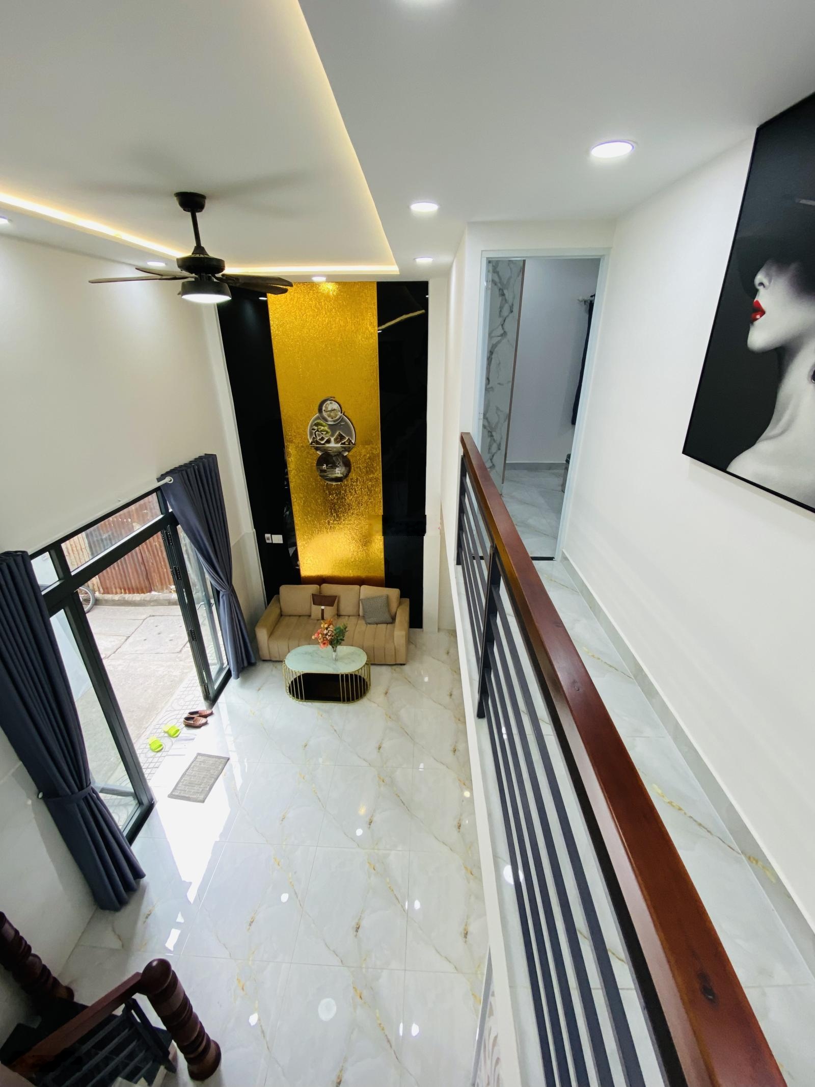 Hàng Ngộp Nguyễn Duy Cung P12 - Ngang 6m Nở Hậu 8.5m - 3PN( có PN trệt)