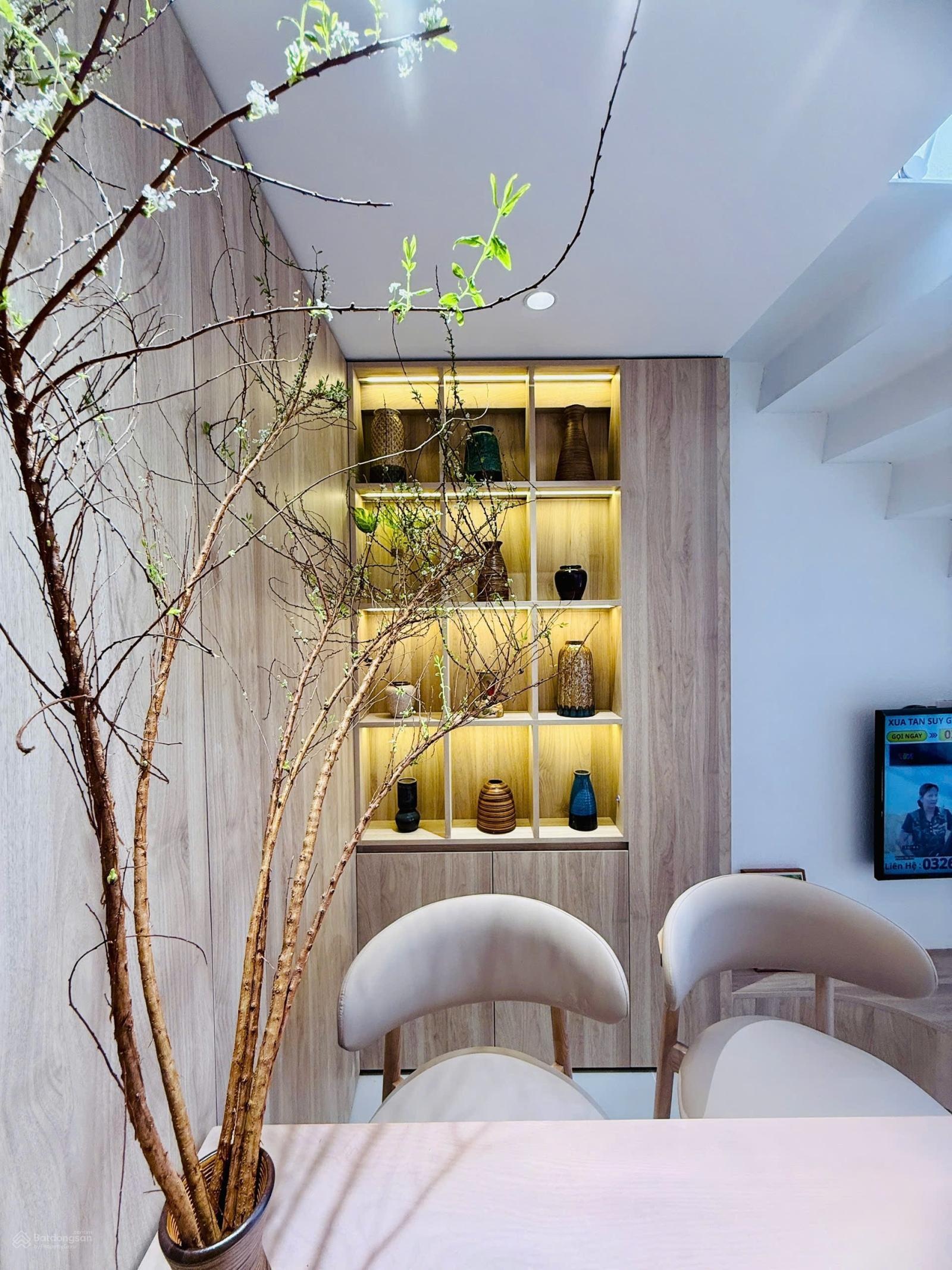 Hh 1% nhờ gt Nhà Hoàng Bật Đạt hẻm thông dt 4x8m