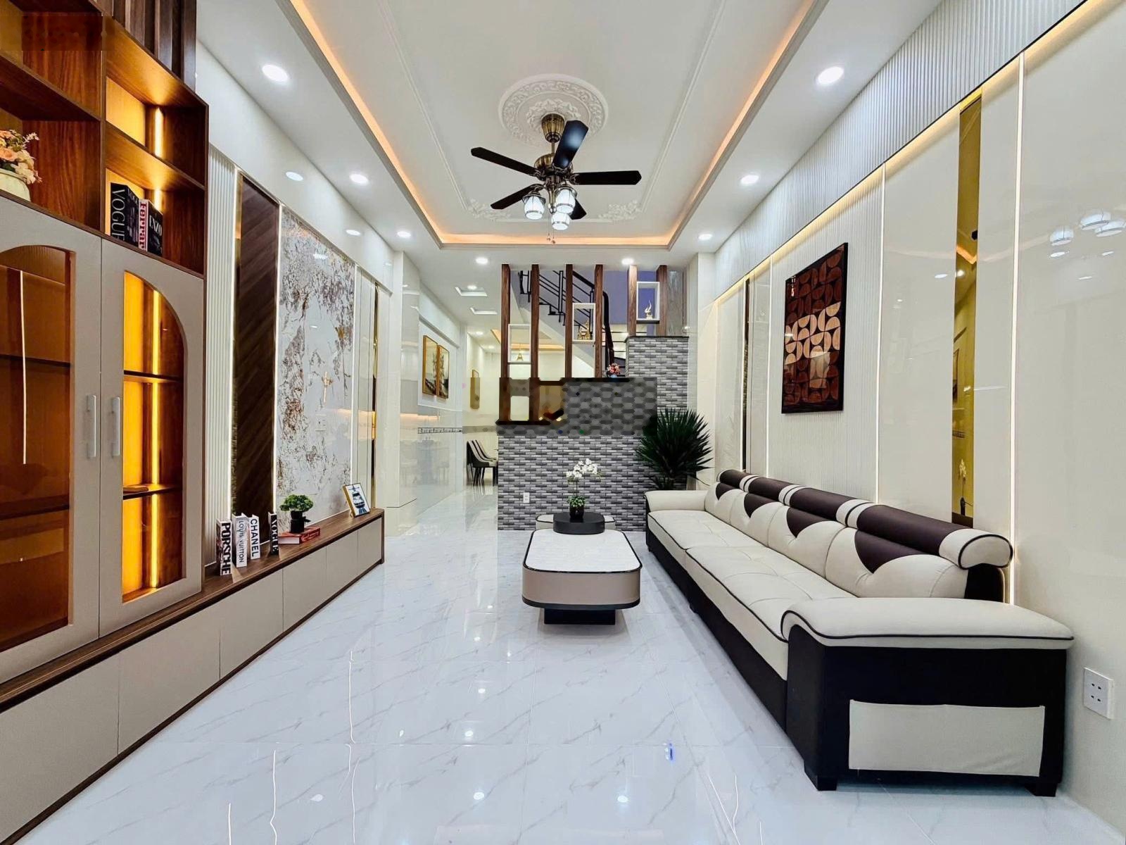 4 tỷ 990 - Em vừa nhận căn Phạm Văn Hai - TB - Chủ cần bán gấp - Khách thiện chí còn thương lượng