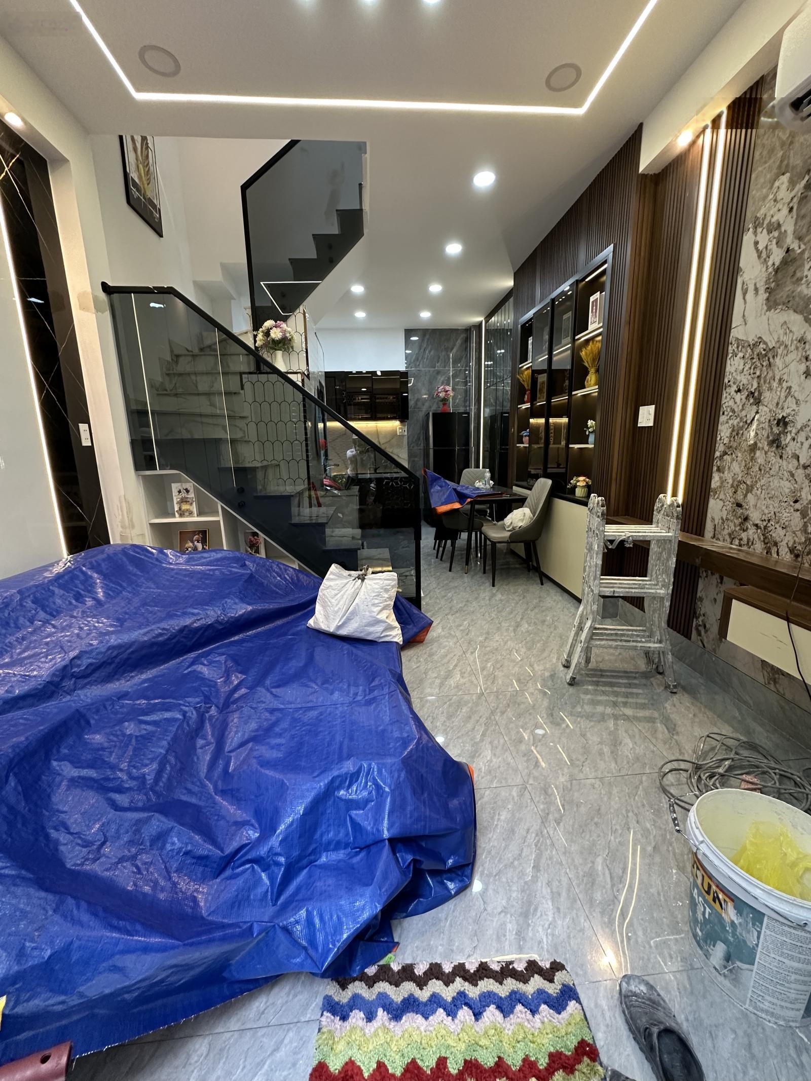 4T250 TL Nhà mới , hẻm 3 gác sạch sẽ,yên tĩnh 50m ra MT ,