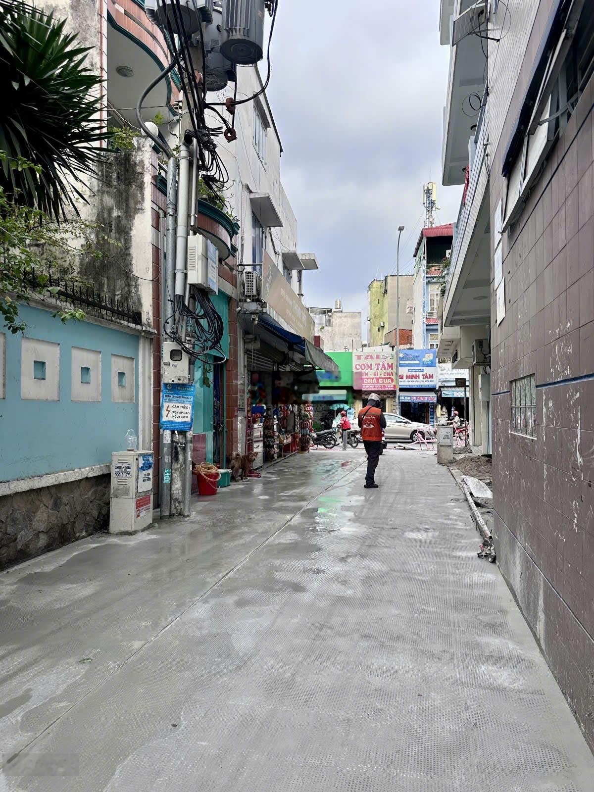 Chỉ 3.2 - tỷ lạc long quân, p.10 tân bình gần hẻm xe hơi nhà đẹp ở ngay -27m đất