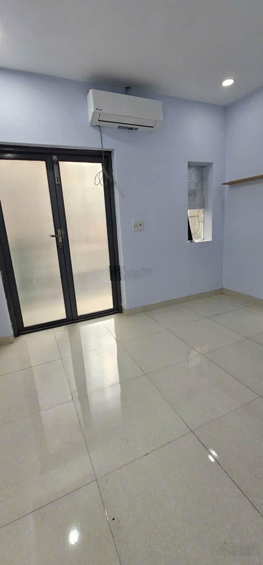 Ô tô đỗ cửa võ văn kiệt q1-được xây cao tầng- chỉ 6 tỏi