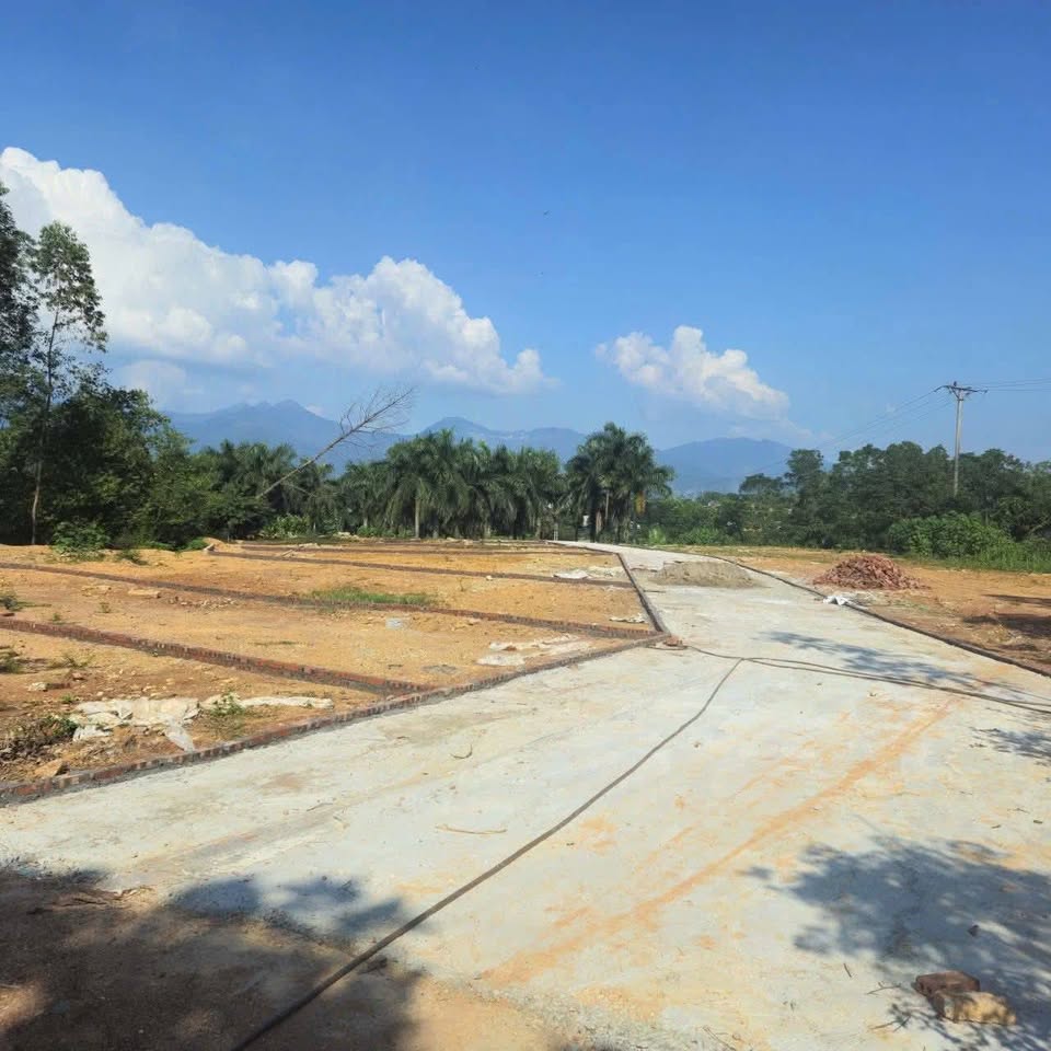 Bán ngay lô đất 107m2, thổ cư 80m2, sổ cầm tay tại thôn Dộc Sau, xã Hướng Đạo cũ