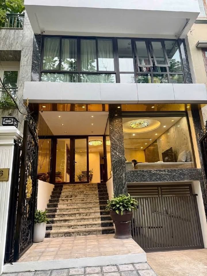 Bán nhà 8 tầng thang máy, thiết kế như khách sạn, trung tâm Nam Từ Liêm