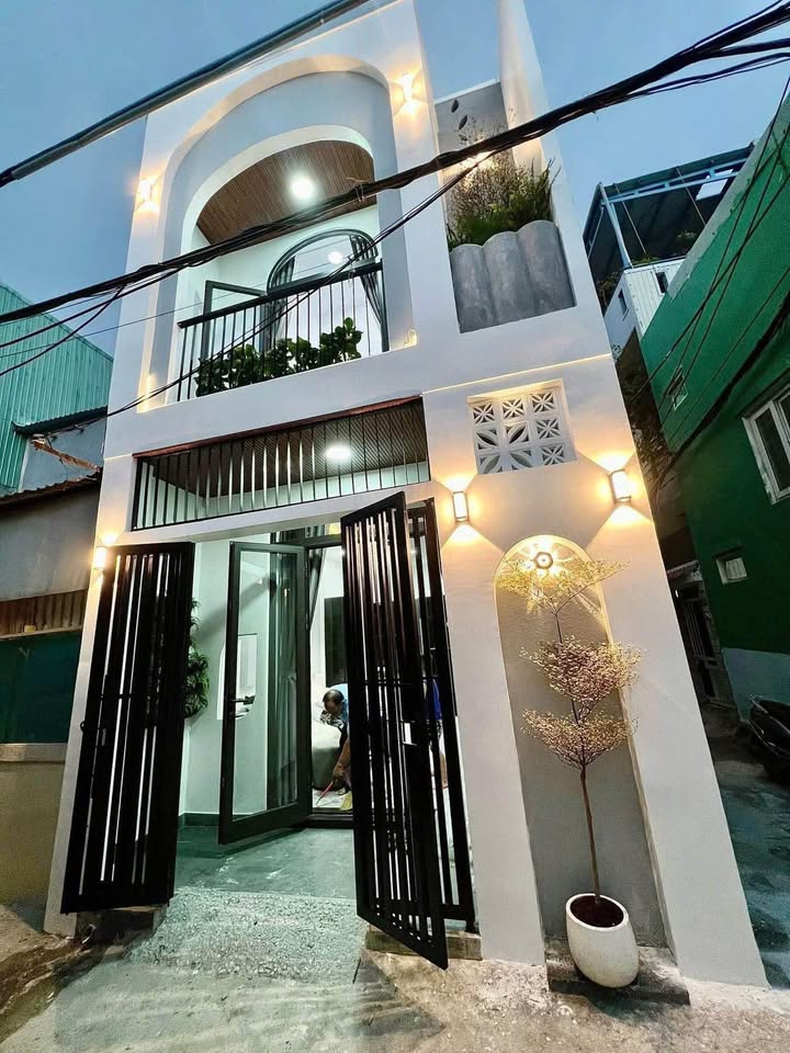 Bán nhà 2 tầng 2 mặt kiệt 368/Trần Cao Vân, Thanh Khê, Đà Nẵng, cách biển chỉ 50m, giá 3.7 tỷ