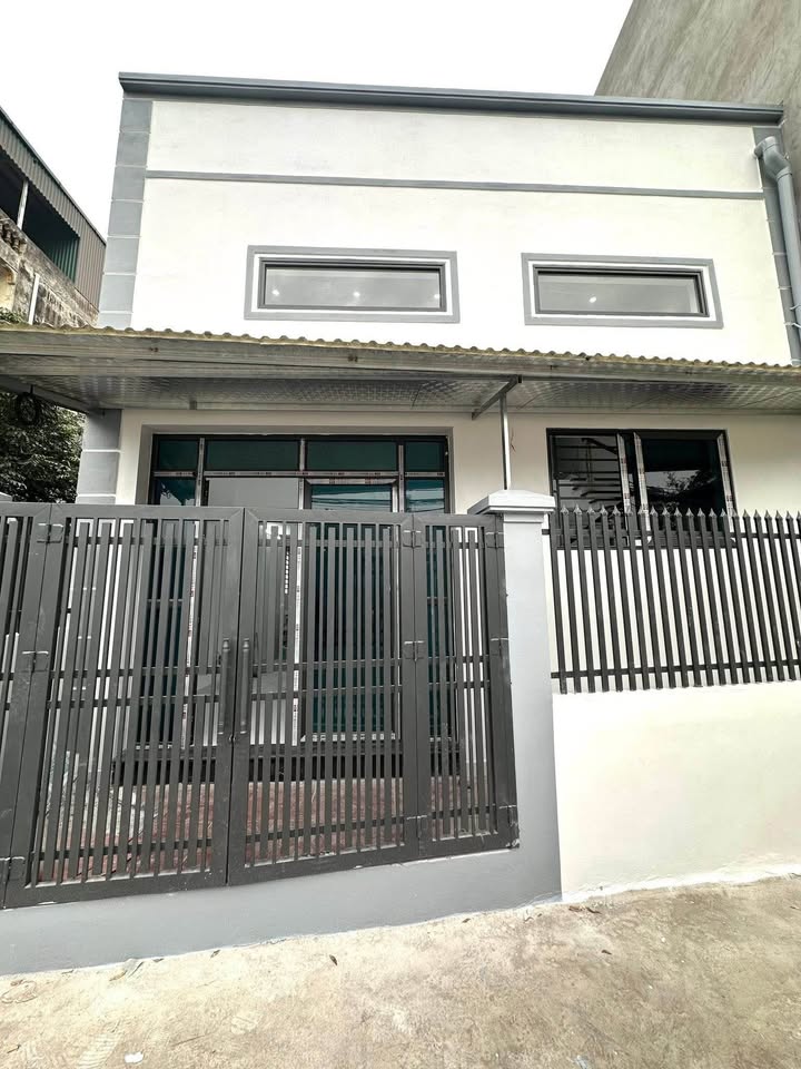 Bán nhà gác lửng hộ khẩu phường Tam Thanh, Lạng Sơn, ngõ ô tô 7 chỗ , cách mặt đường Ba Sơn chỉ 15m