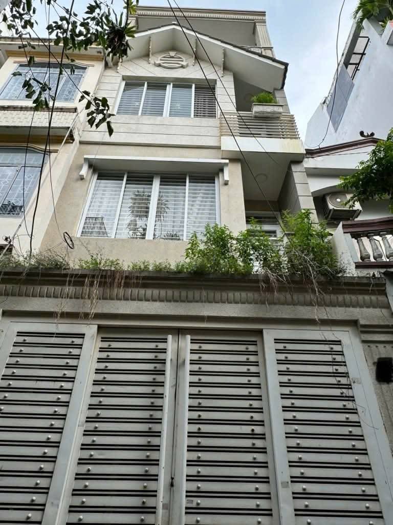 Bán nhà đẹp 4 tầng tại phố Phan Đình Phùng giao Nguyễn Đình Chính, Phú Nhuận, giá 9.8 tỷ