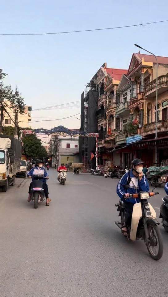 Bán đất thổ cư Tú Tháp, đường ô tô tới tận nơi, mặt tiền rộng rãi