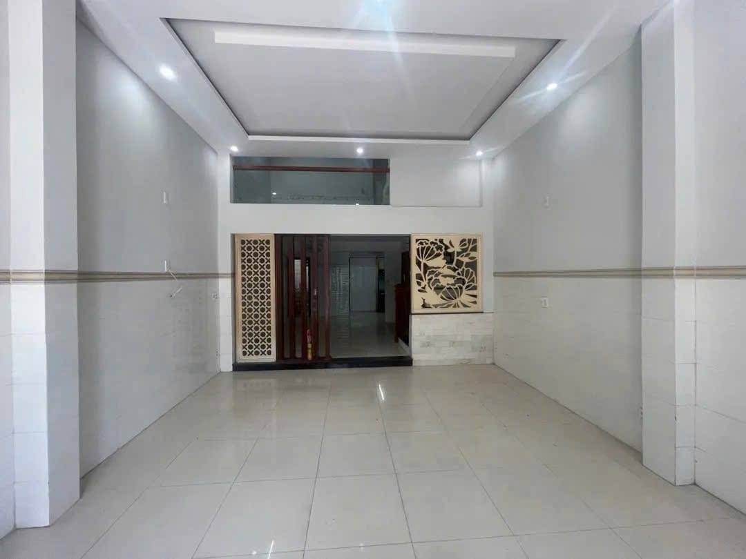 Bán nhà riêng thành phố Nha Trang, tỉnh Khánh Hòa, giá 8 tỷ