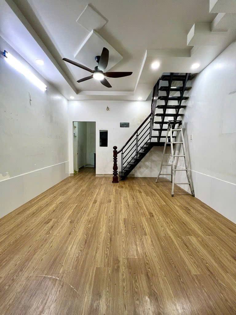 Bán nhà riêng quận Tân Phú, thành phố Hồ Chí Minh, giá 2,7 tỷ