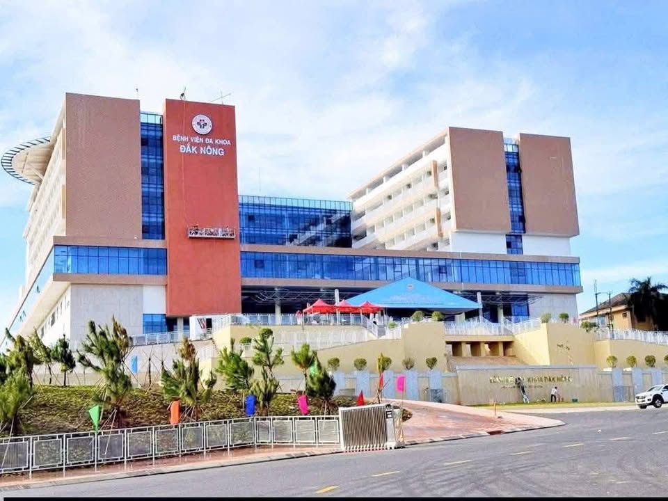 Chính chủ gửi bán lô đất 2 mặt tiền bê tông vị trí đẹp thuộc Nghĩa Trung, phường Đông Gia Nghĩa, giá 700 triệu