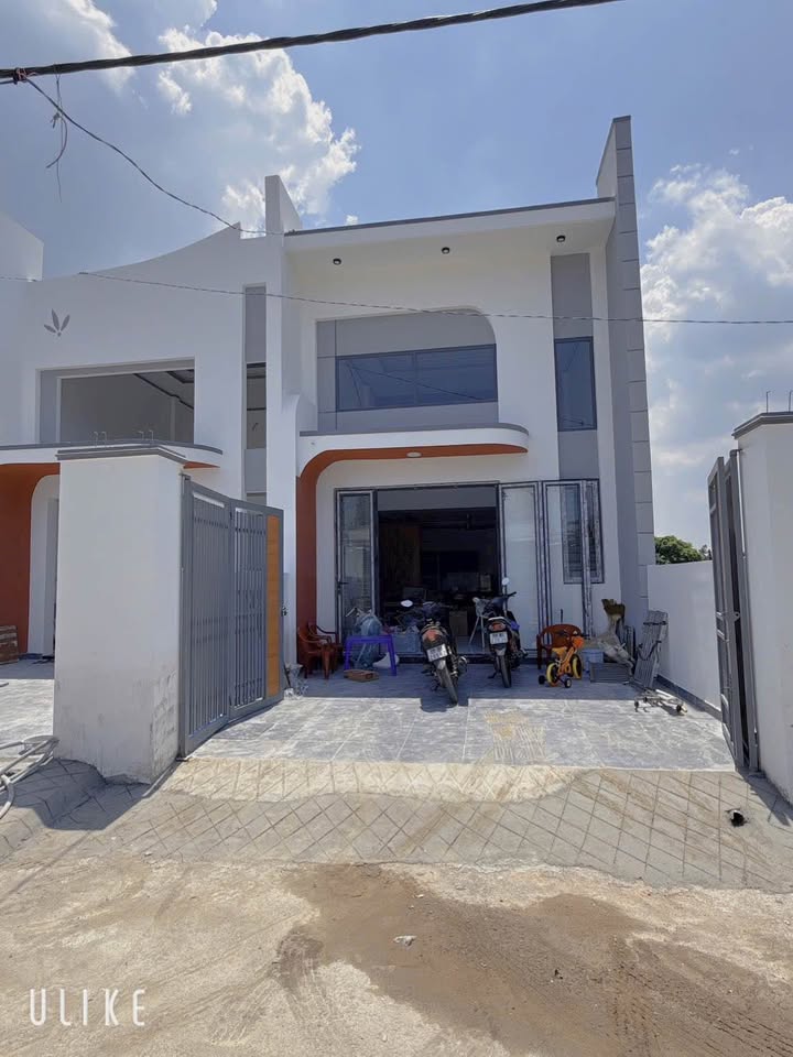 Bán nhà gác lửng hiện đại tại Giang Điền, Trảng Bom, Đồng Nai