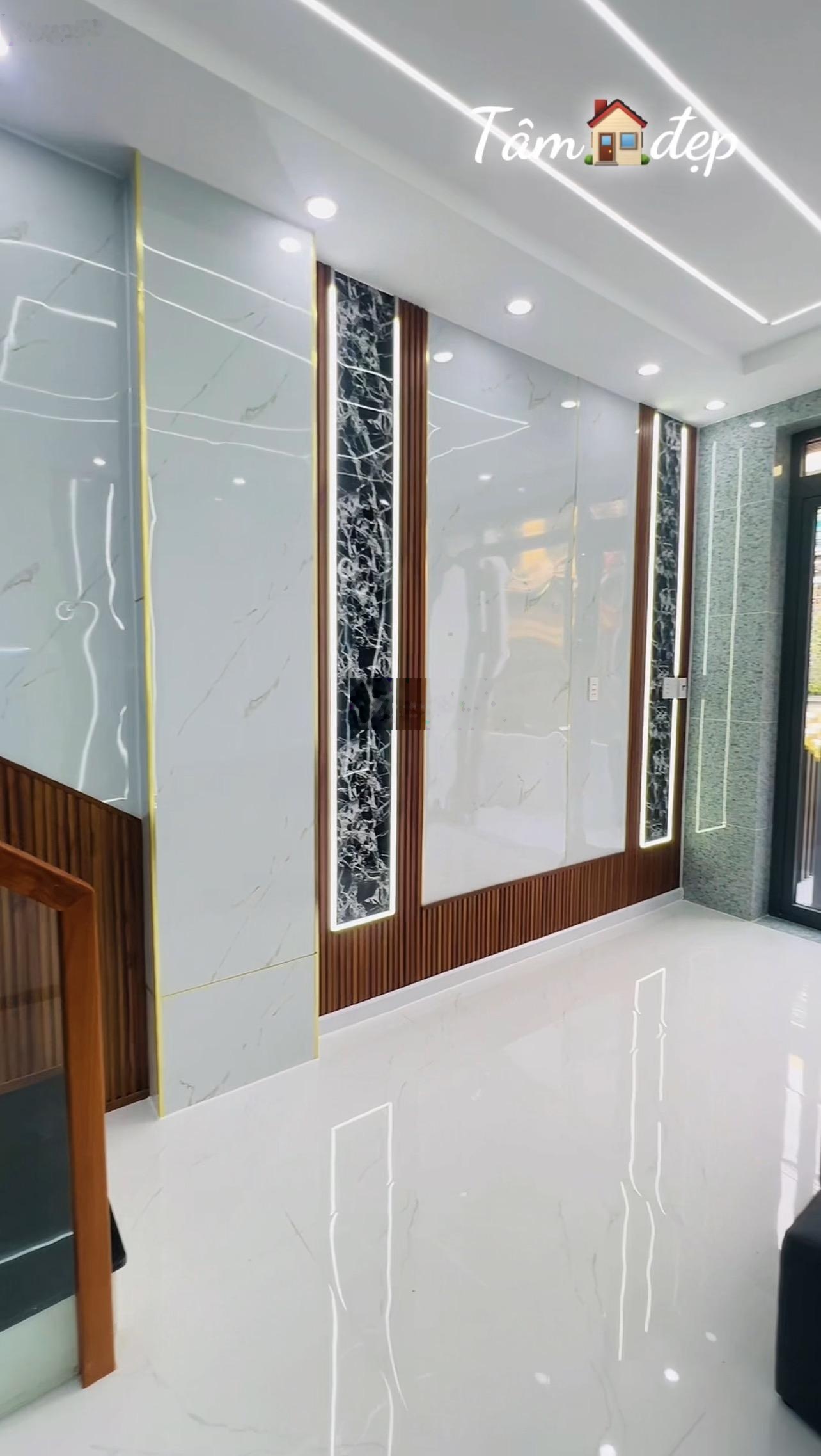 Nhà Đường 13a -hẻm xe hơi-full nội thất