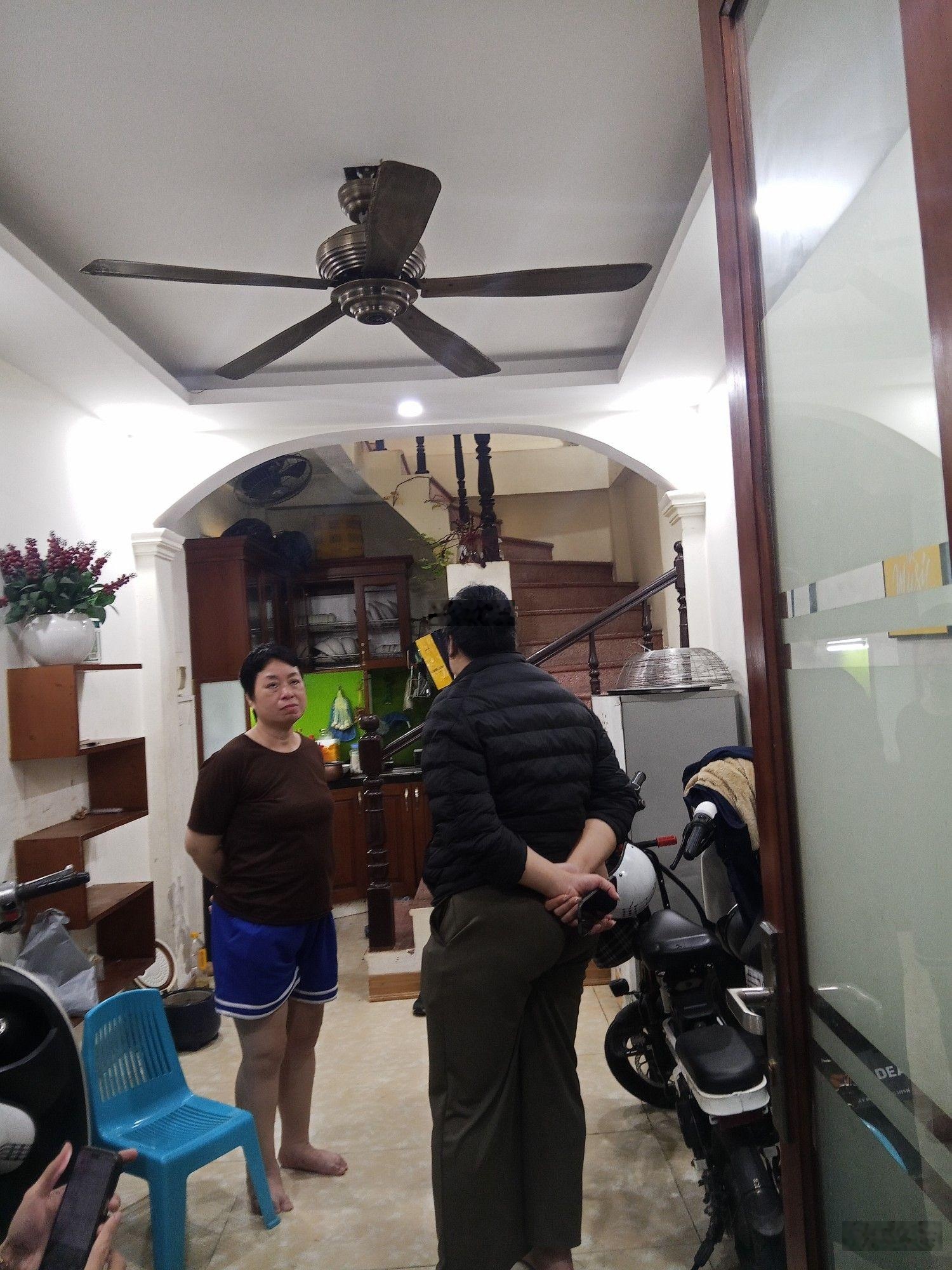 Bán nhà phố Trung Phụng - Xã Đàn , DT 22/24m , 4 tầng , giá 5,6 tỷ