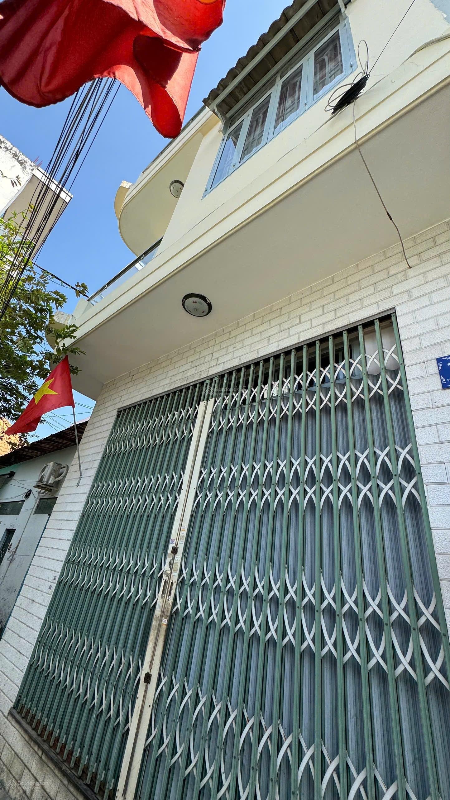 Nhà hẻm 1/ Kênh Tân Hóa, 4.8x5.6m, Nhà 2 lầu, Giá 4.3 tỷ TL