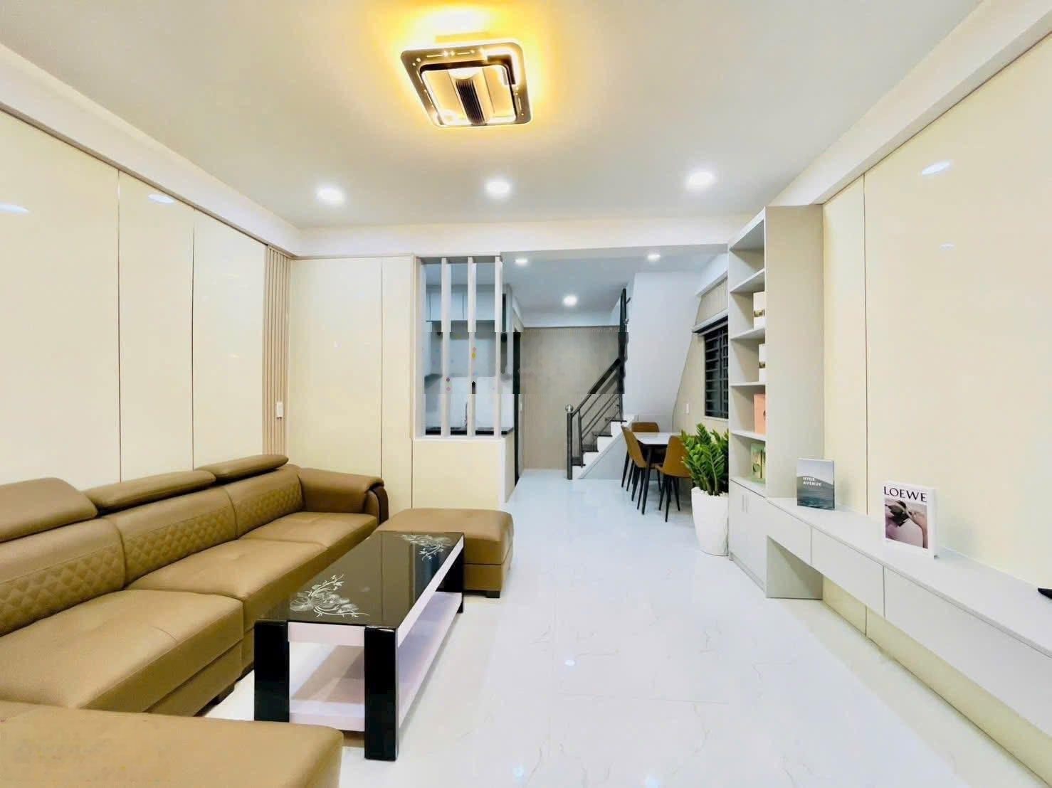 Gấp!! Bán nhanh căn Trần Quang Long, Bình Thạnh giá cực tốt, gần Thị Nghè. Sổ hồng riêng có HĐ thuê