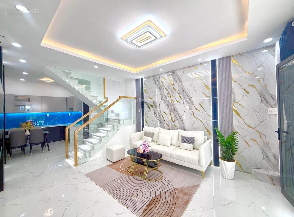 Nhà 2tỷ1 gần CC Miếu Nổi,48m2 nhà trống dọn ở ngay,liên hệ