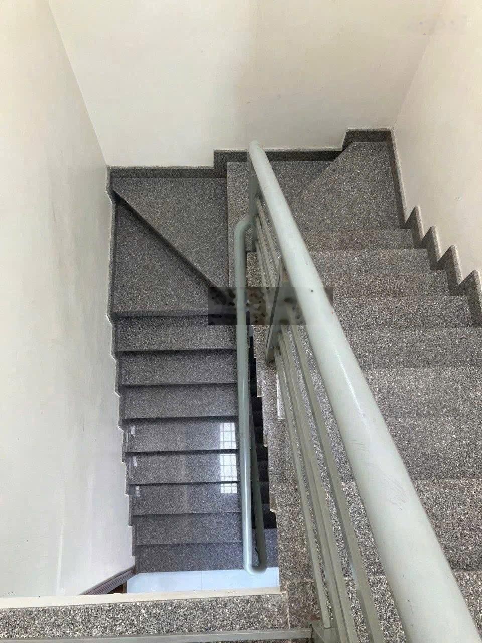 Nhà đẹp hẻm 57 Lê Đức Thọ 35.4m2 ngang 3.2m 3 lầu giá 4.25 tỷ