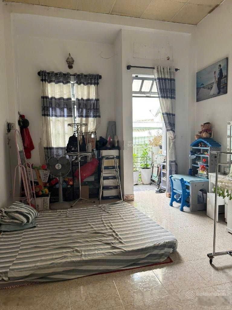 Nhà 03 tầng kiên cố - hẻm 4m gần cầu kênh tẻ - dt 4x8m