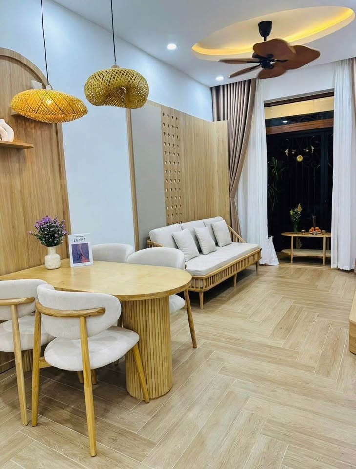 Bán nhà 2 tầng tân cổ điển tại kiệt Bùi Thị Xuân, thành phố Huế, không bị lụt lội