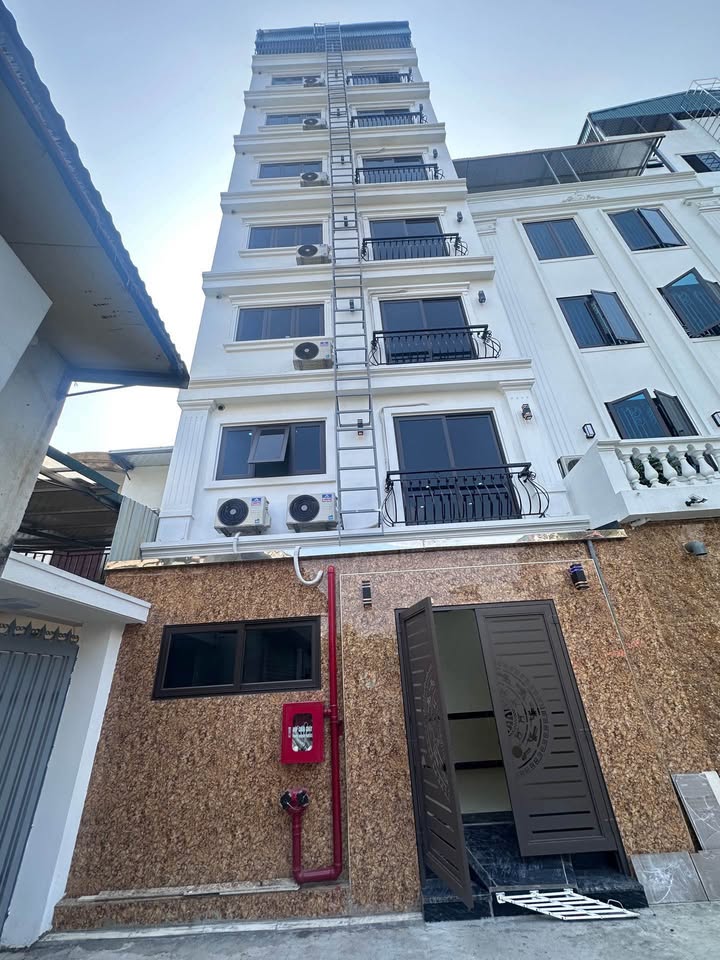 Bán tòa căn hộ mới tinh 7 tầng thang máy, thiết kế như khách sạn mini cao cấp, view hồ, giá 20 tỷ