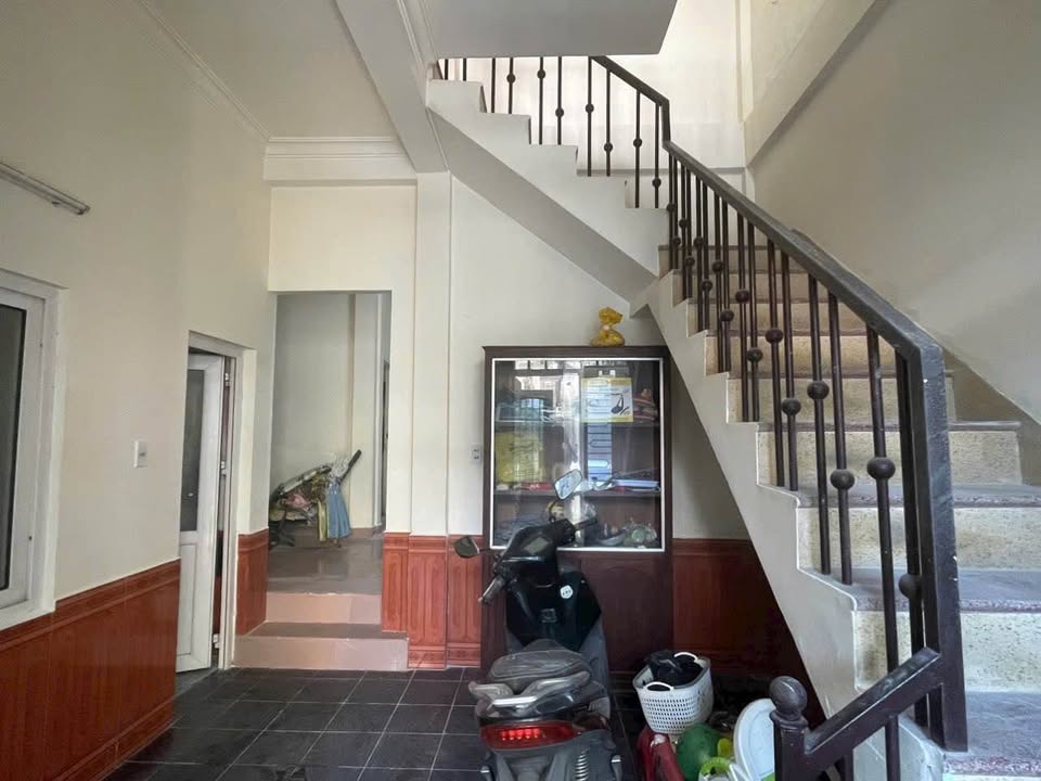 Bán nhà 2 tầng từ dân kiệt ô tô Phan Bội Châu, Huế, giá 2.9 tỷ