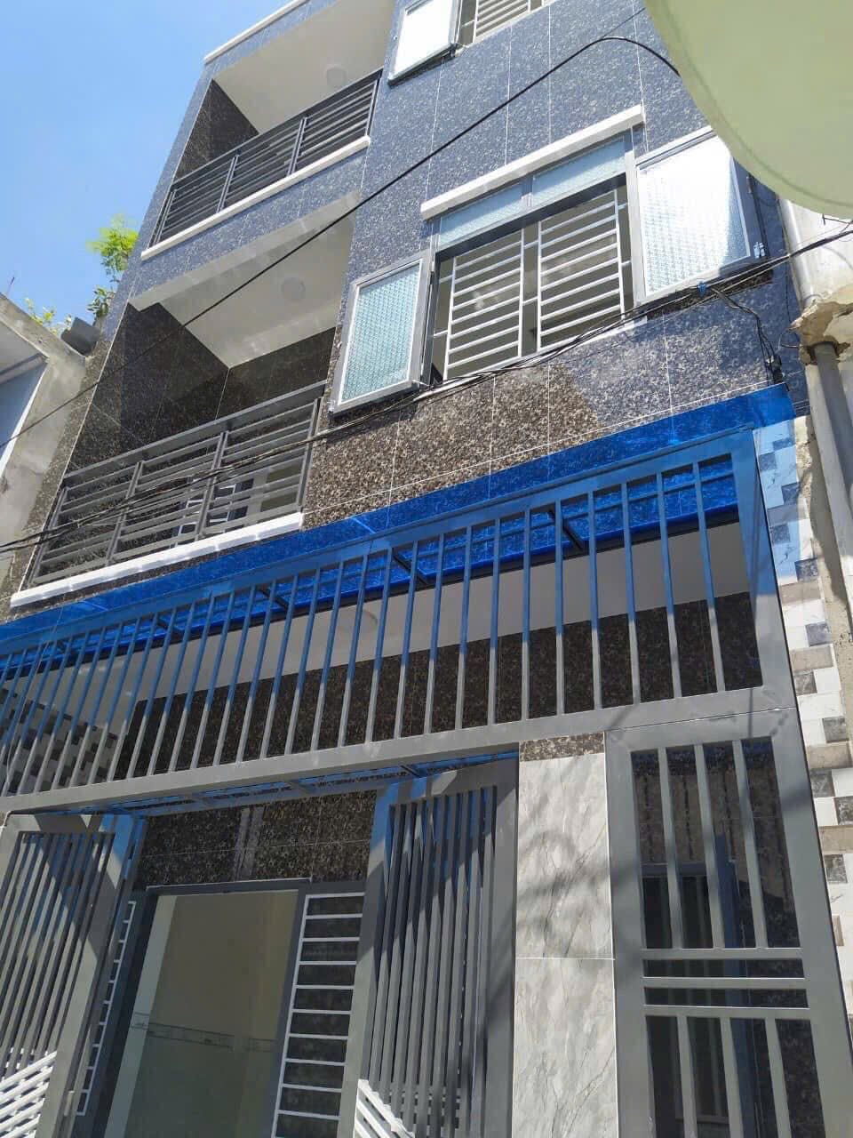 Bán nhà 3 tầng gần biển Nha Trang, trung tâm du lịch đêm, giá chỉ 2,89 tỷ, ngang 5,2m hiếm, có sẵn dòng tiền