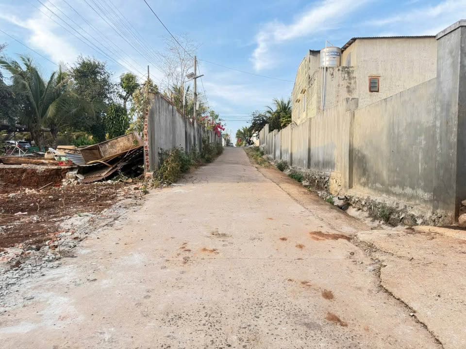 Bán lô đất đẹp tại hẻm Y Moan, phường Buôn Ma Thuột, giá 5.19 tỷ
