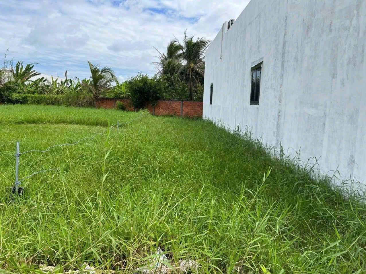 Bán đất Phú Tân, diện tích 118m2, ngang 5m, có thổ cư, giá 750 triệu