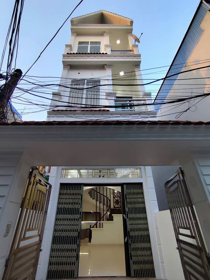 Bán nhà 3 tầng ngõ đường Phạm Ngũ Lão, Nam Định, giá 2,6 tỷ