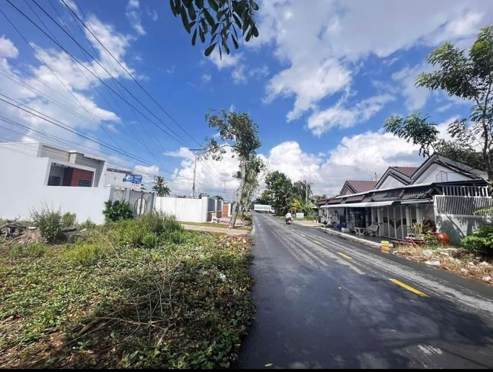 Bán lô đất mặt tiền đường Coloso, phường 08, thành phố Sóc Trăng cũ, diện tích 5x30m, 100m2 thổ cư, giá 1,68 tỷ