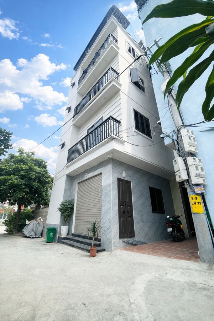 Bán nhà lô góc, 35m2, 5 tầng, ô tô đỗ cửa, gần Hinode Royal Park, giá 7 tỷ