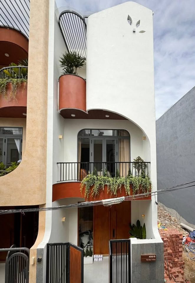 Bán nhà 3 tầng mới xây, kiệt ô tô 5m Tôn Đức Thắng, giá 5.9 tỷ