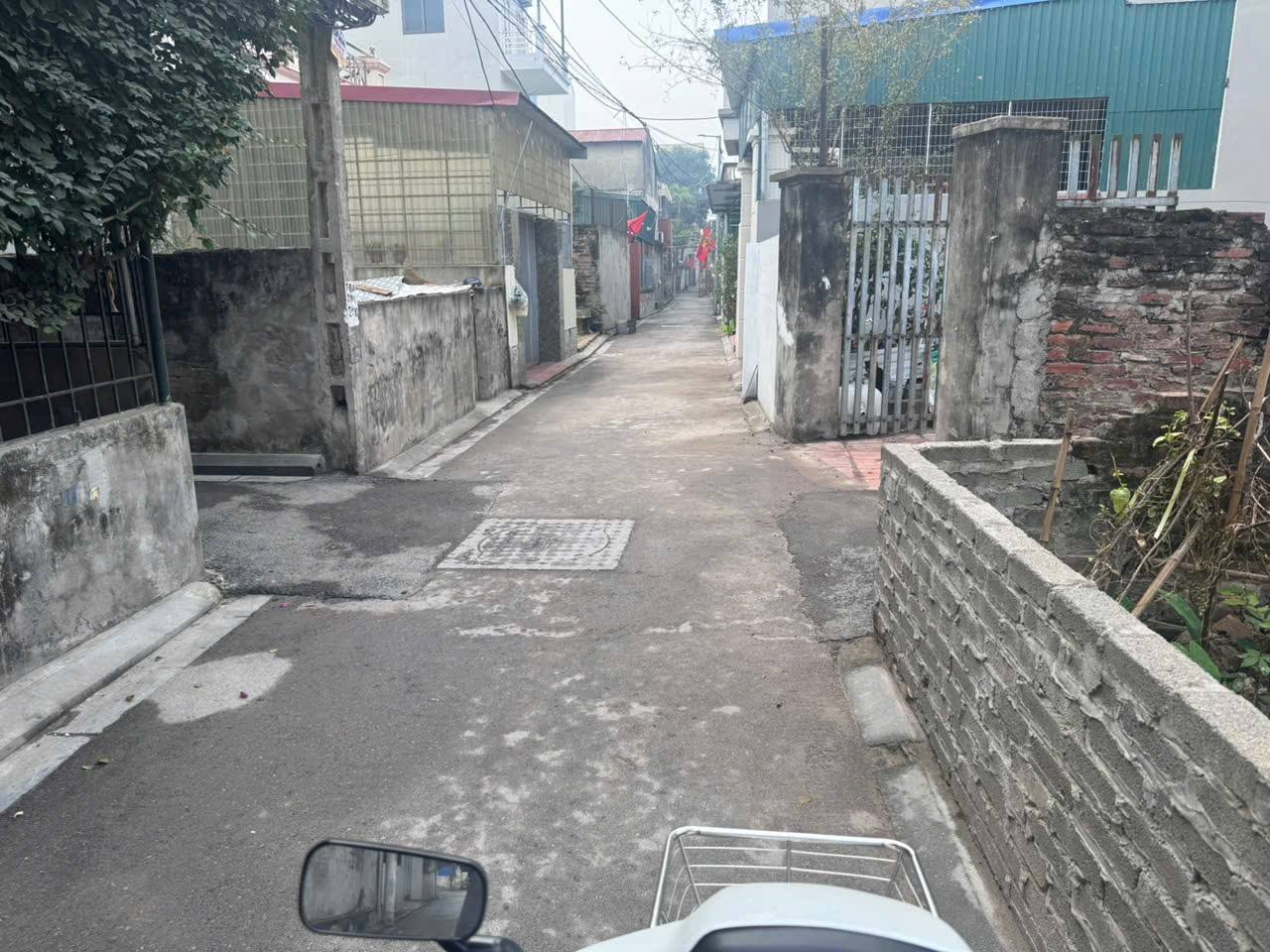 Bán nhà đẹp tại Mai Lâm, Hà Nội, diện tích 75m2., ô tô đỗ cửa, giá đầu tư