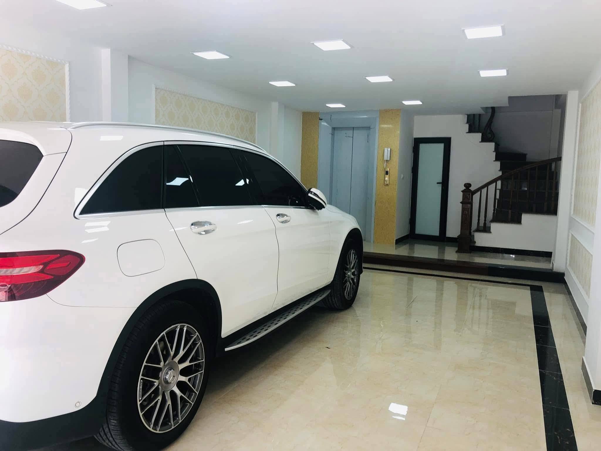 Bán nhà mặt phố Tam Trinh, ô tô tránh, kinh doanh sầm uất, phù hợp làm văn phòng công ty