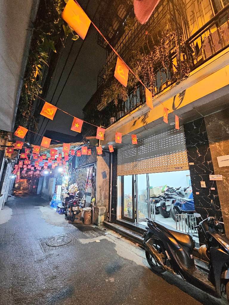 Bán nhà Tân Mai, diện tích 44m2 x 5 tầng, ngõ thông ô tô qua nhà, kinh doanh tốt