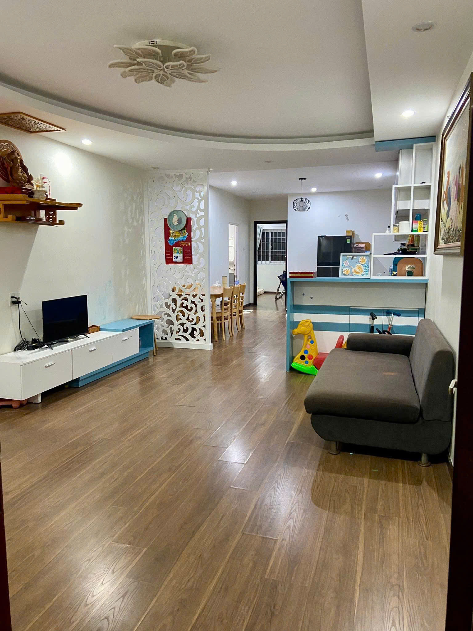 Bán căn chung cư Nam Kỳ Khởi Nghĩa, lô B, căn góc, 2 ban công thoáng mát, giá 3.25 tỷ