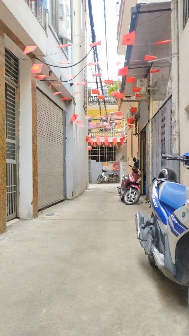 Bán nhà phố Nguyễn Khánh Toàn, Cầu Giấy, 38m2, 6 tầng, thang máy