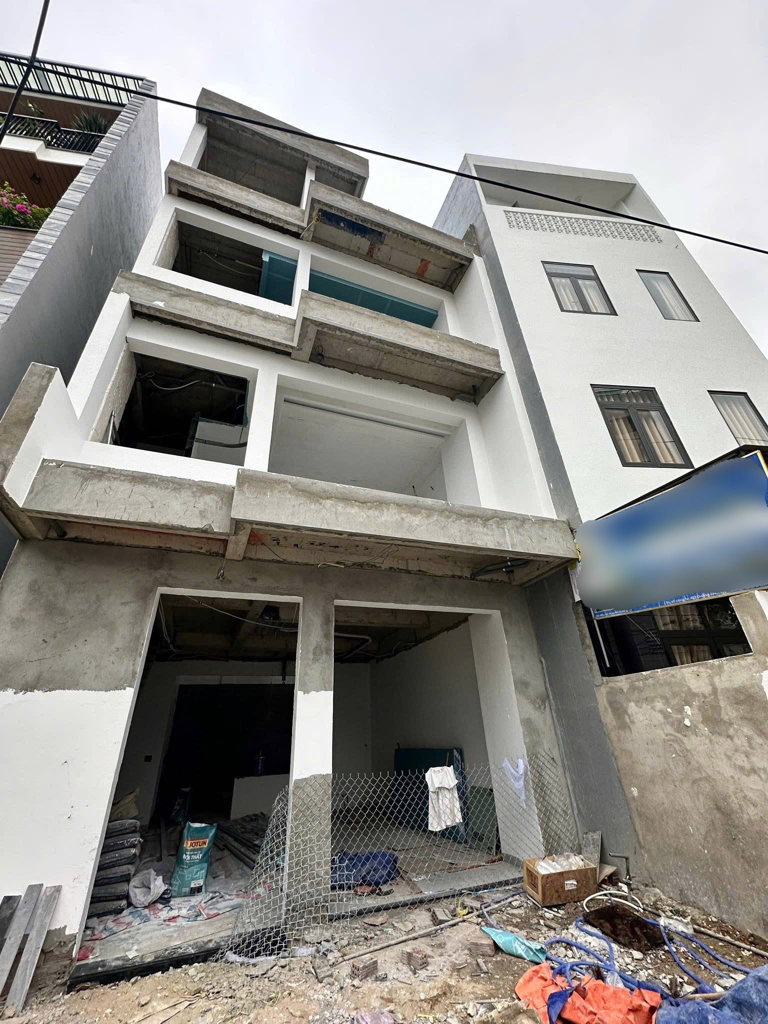 Siêu phẩm 4 tầng có hồ bơi vô cực Rooftop, mặt tiền khu biển Mỹ Khê, Sơn Trà