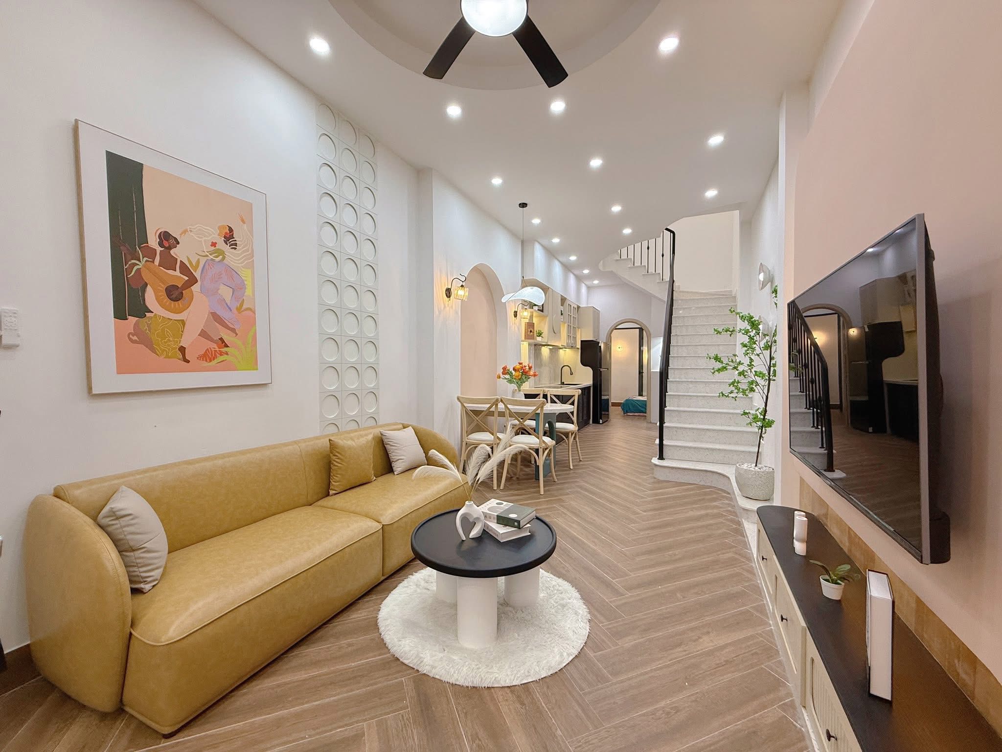 Bán nhà 2 tầng phong cách Châu Âu, vị trí trung tâm Hải Châu, khu dân trí cao