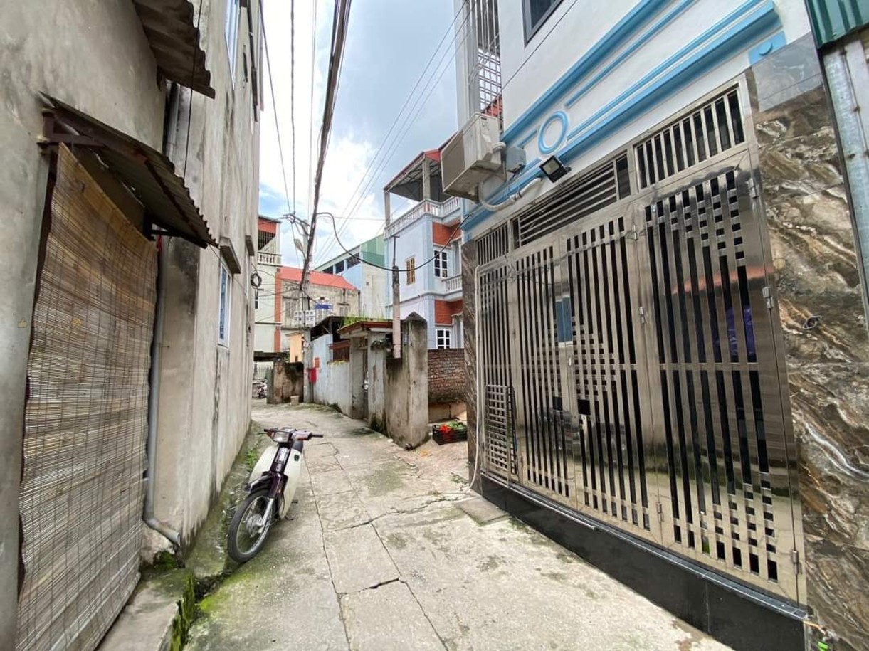 Bán căn nhà cuối đường Hồ Tùng Mậu, Cầu Giấy, 40m2, 6 phòng ngủ