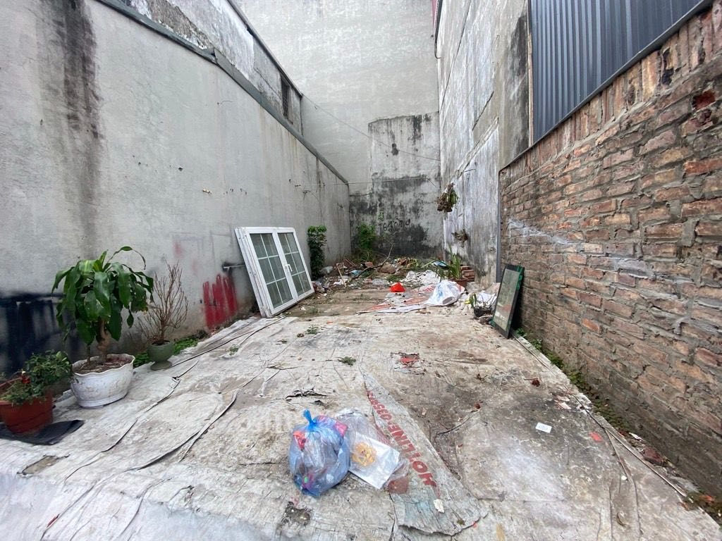 Chính chủ gửi bán mảnh đất mặt ngõ ô tô Xuân Phương, sổ vuông đẹp