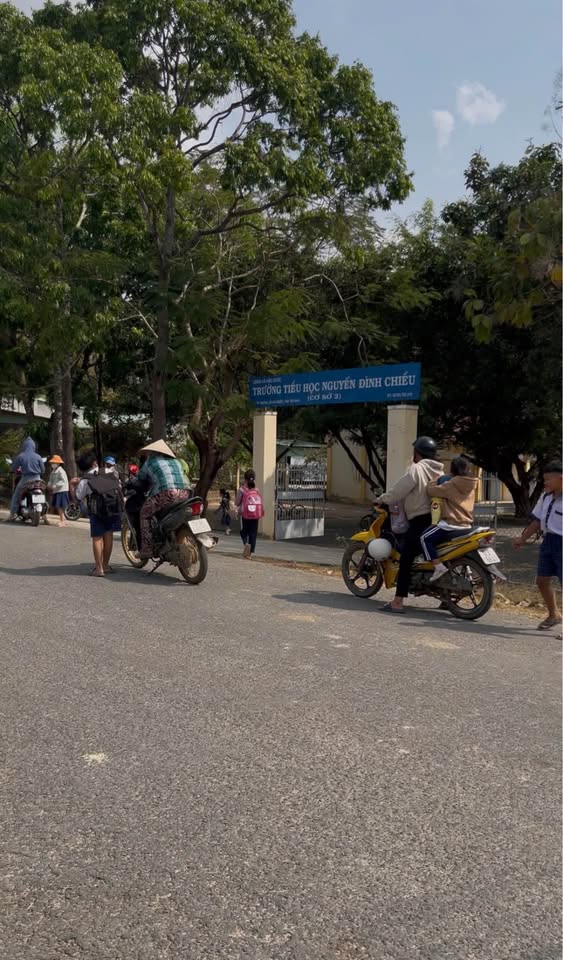 Bán lô đất mặt tiền đường nhựa, sổ sẵn tại xã Hảo Đước, Tây Ninh, giá 279 triệu