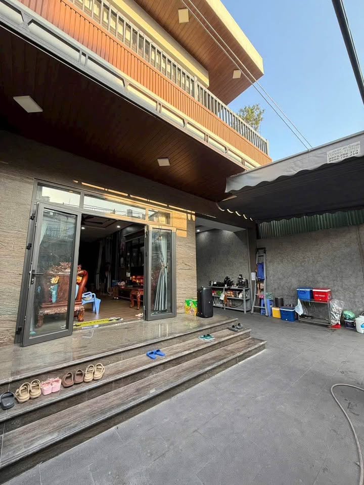 Bán biệt thự hiện đại thuộc khu dân cư phường Tân Phong, Biên Hòa, giá 8.5 tỷ