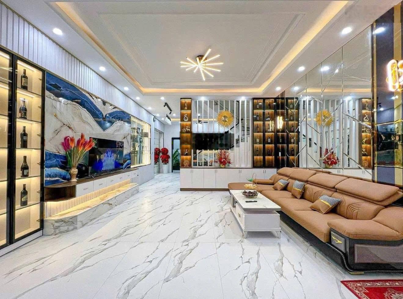 Nhà gần trường ĐH Văn Lang, Nơ Trang Long, Bình Thạnh, giá 3,8 tỷ, DT 67m2, còn HĐ thuê 20tr/tháng