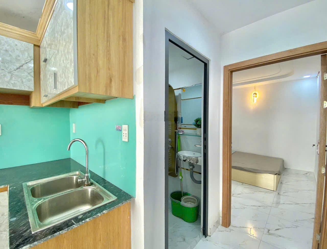 Bán nhà Tỉnh Lộ 10 Bình Tân 1 lầu mới xây 100% full thổ cư, hoàn công đủ công chứng nhận nhà ngay!